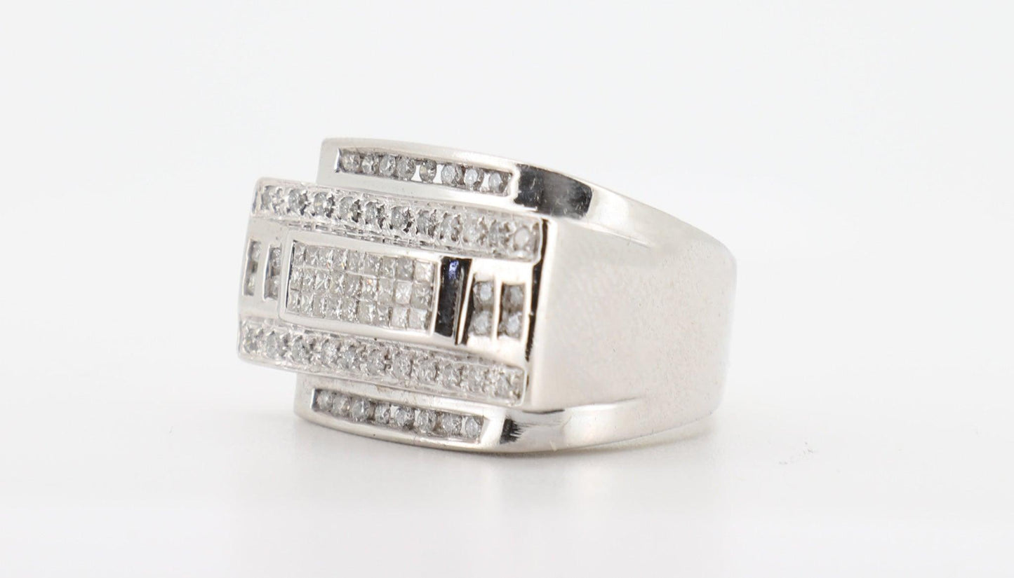 14K White Gold 2 Carat Princess & Round Cut Diamond Ring