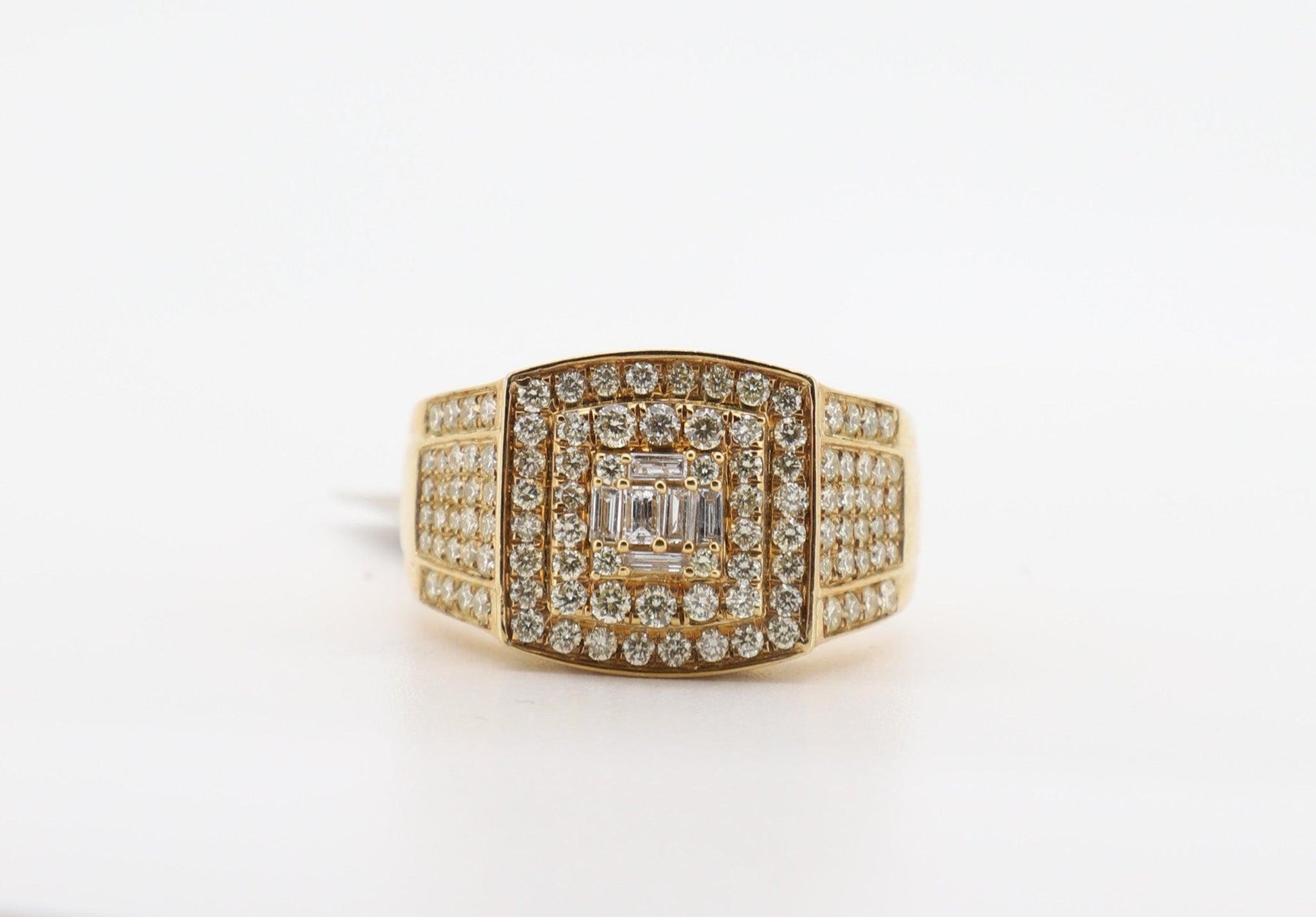 14K Gold 2.32 Carat Baguette & Round Cut Diamond Ring