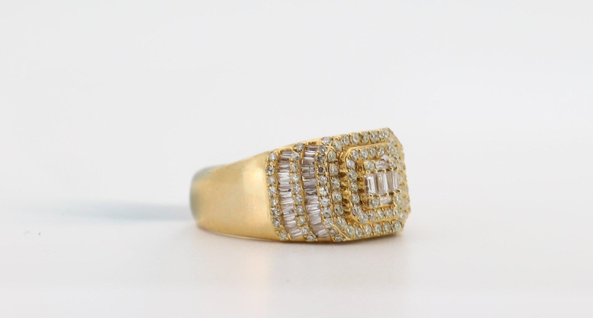 14K Gold 2.39 Carat Baguette & Round Cut Diamond Ring