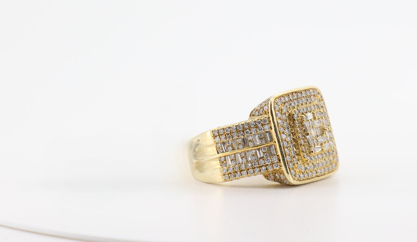 14K Gold 2.9 Carat Baguette & Round Cut Diamond Ring