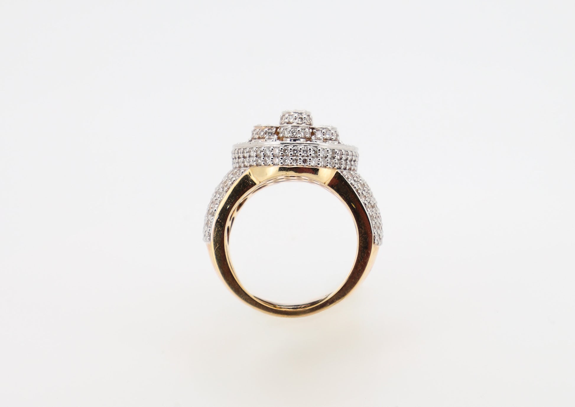 14K Gold Men’s Ring with Round-Cut Diamonds