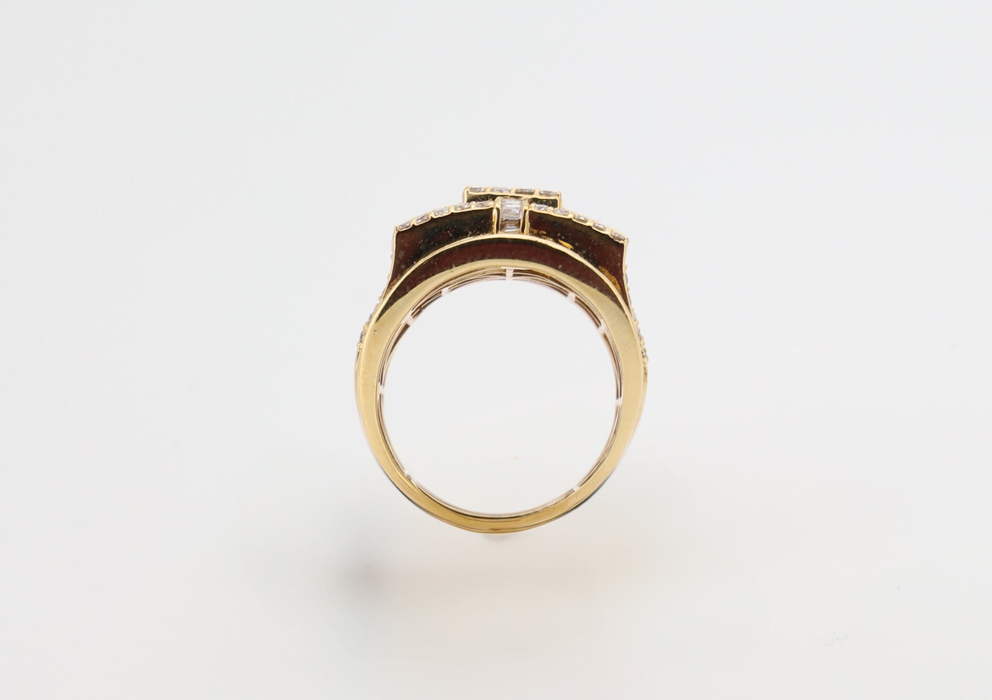 14K Gold Men’s Ring with Round and Baguette-Cut Diamonds