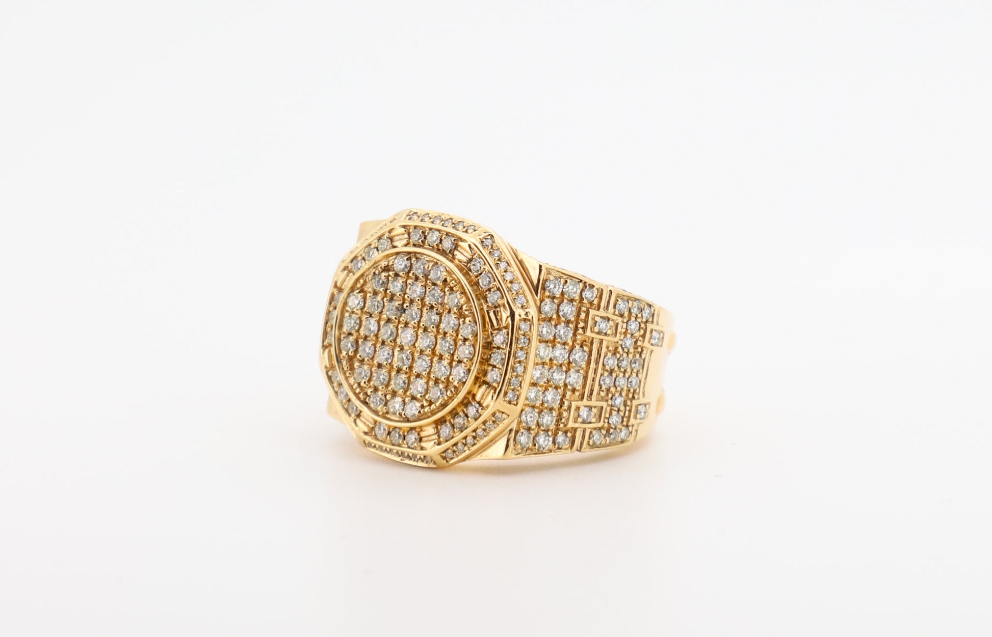14K Gold Men’s Ring with Round-Cut Diamonds