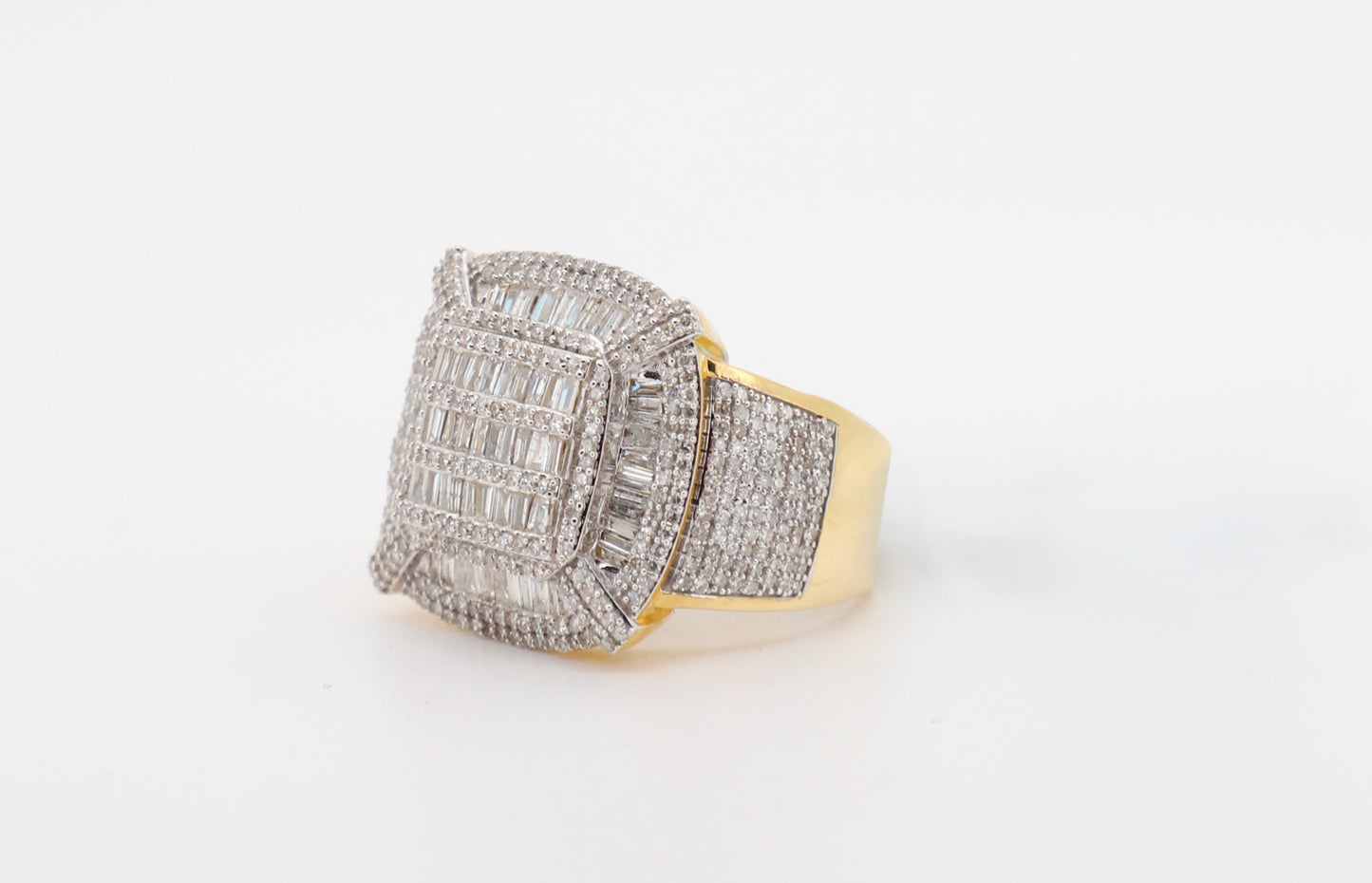 14K Gold Men’s Ring with Round and Baguette-Cut Diamonds