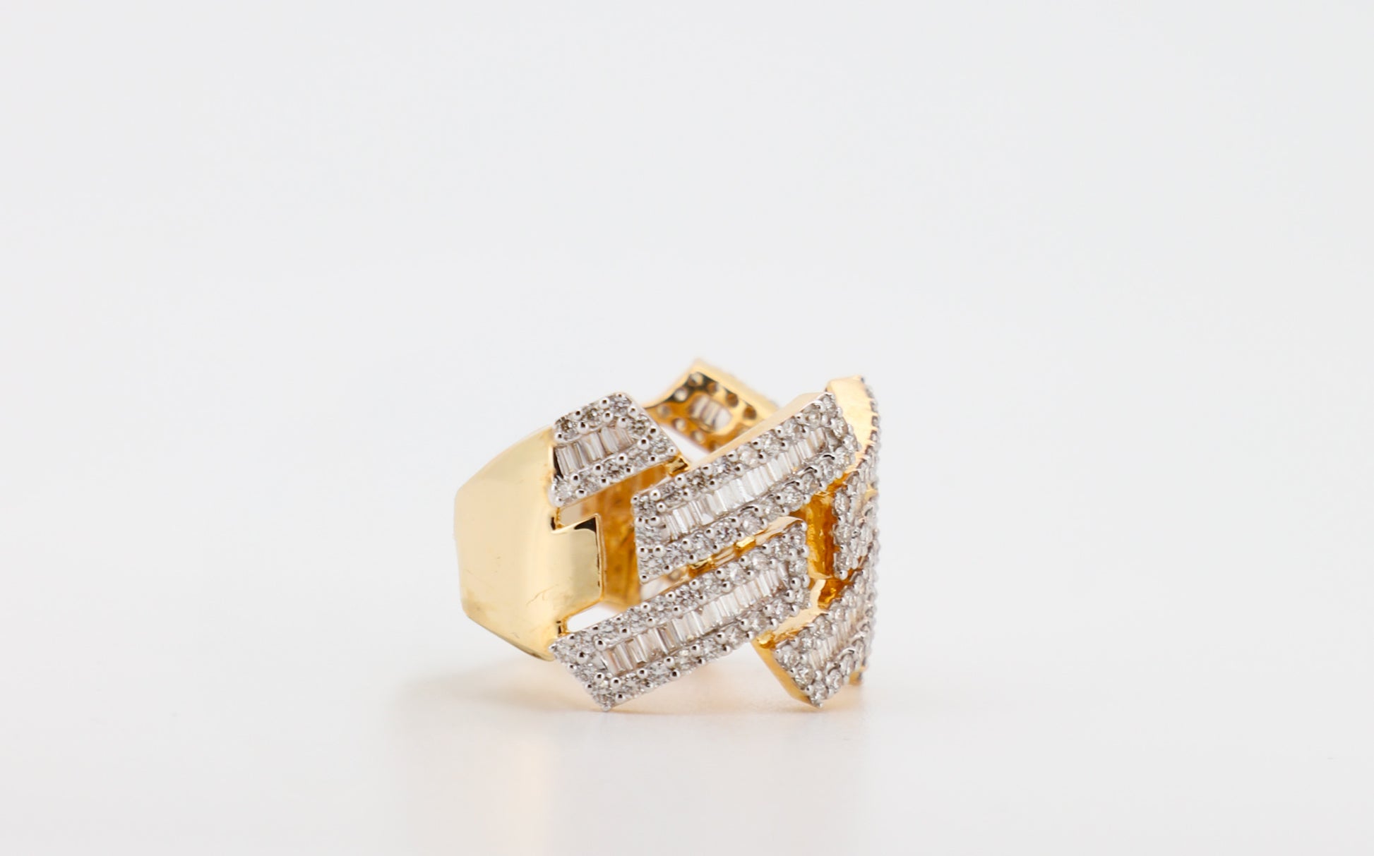 10K Gold Men’s Ring with Round and Baguette-Cut Diamonds