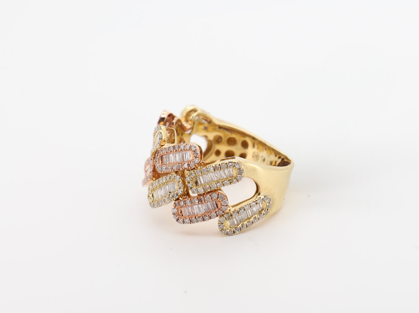 14K Gold Men’s Ring with Round and Baguette-Cut Diamonds