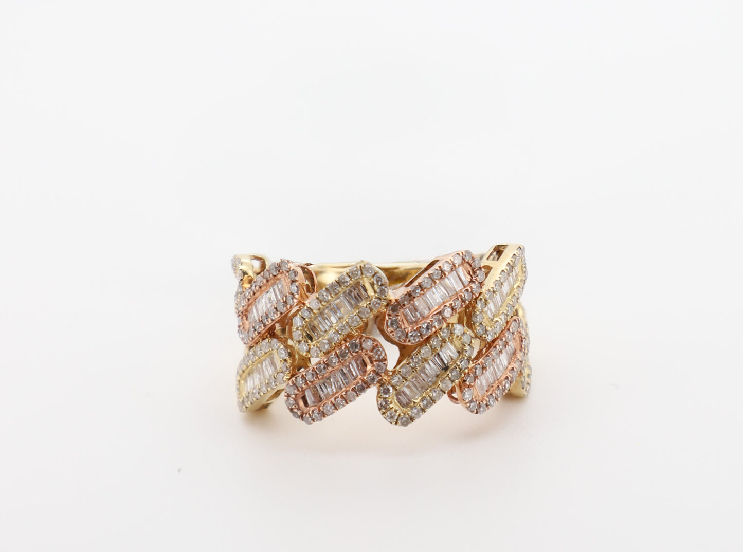 14K Gold Men’s Ring with Round and Baguette-Cut Diamonds